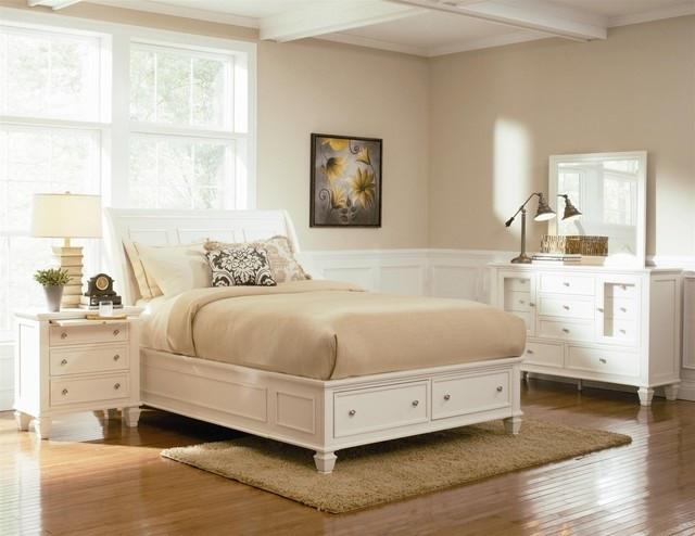 Sandy Beach Bed With Footboard Storage